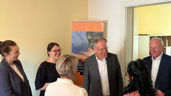 Stephan Weil besucht das Hildesheimer Frauenhaus am 24.08.2023